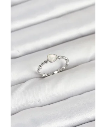 Pirinç Gümüş Renk Kalpli Model Kadın Yüzük