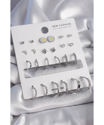 Pirinç Gümüş Renk Papatya Detaylı 12 Çiftli Kadın Küpe Seti