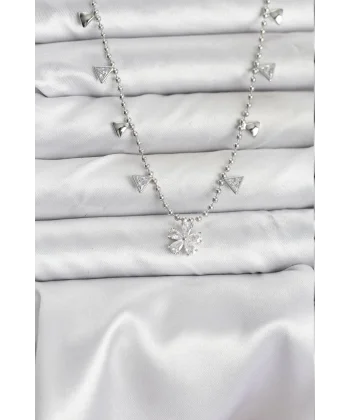 Pirinç Gümüş Renk Zirkon Taşlı Çiçek Model Kadın Kolye