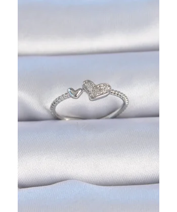 Pirinç Gümüş Renk Zirkon Taşlı Kalp Model Kadın Yüzük