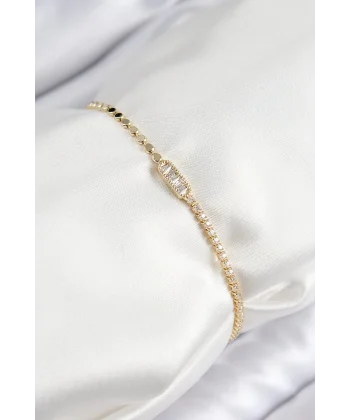 Pirinç Zirkon Taşlı Dikdörtgen Model Ezme Zincir Gold Renk Kadın Bileklik