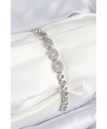 Pirinç Zirkon Taşlı Oval Model Gümüş Renk Kadın Bileklik