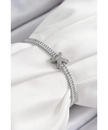 Pirinç Zirkon Taşlı X Detaylı Su Yolu Model Gümüş Renk Asansörlü Kadın Bileklik