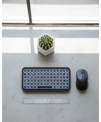 RGB Işıklı Kablosuz Mini Klavye 10 mm İnce Gövde