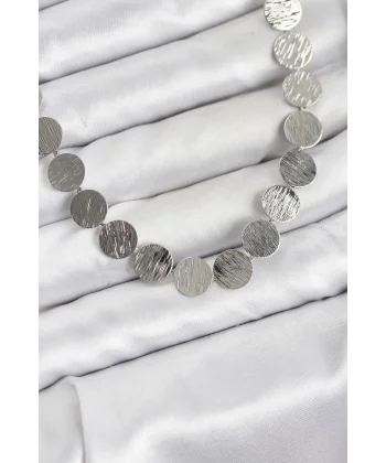 Yuvarlak Plaka Model Gümüş Renk Kadın Kolye