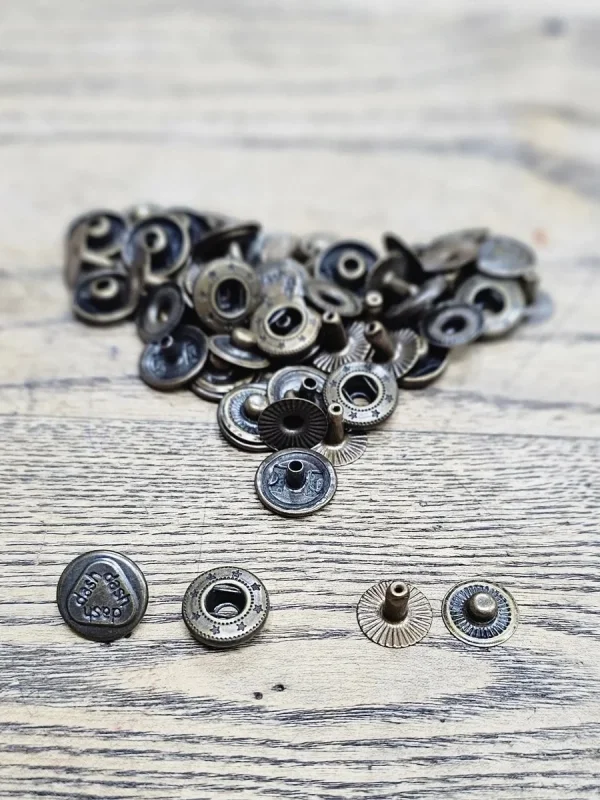 54 No Desenli Çıt Çıt Kapsül (12.5mm)