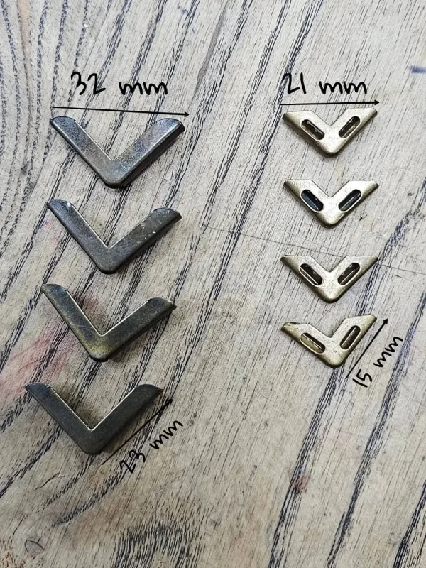 Antik Köşebent (4lü)