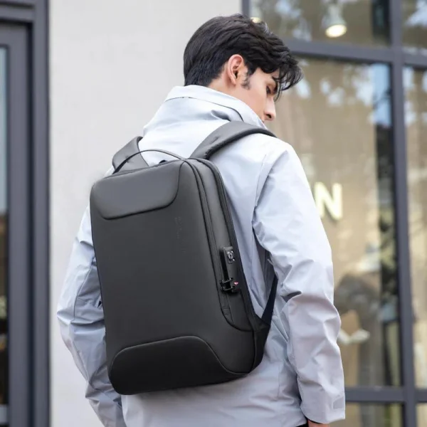 Mark Ryden COMPILO 15.6 İnch Kilitli Siyah Renk Laptop Erkek Sırt Çantası MR9000_00