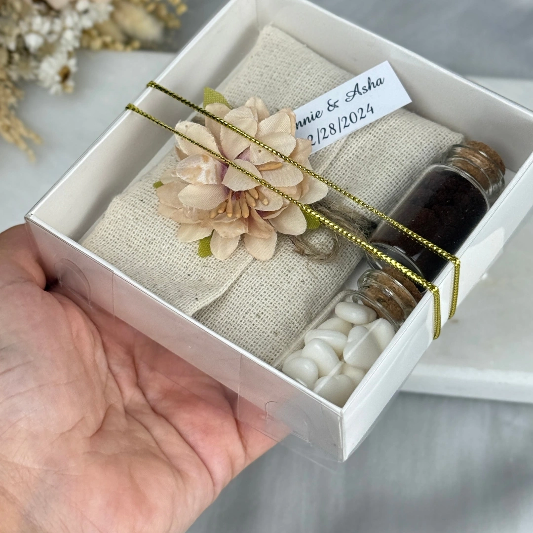 Keten Kesede Sabun ve Türk Kahvesi-Kalp Şekerleme Set - 20 Adet