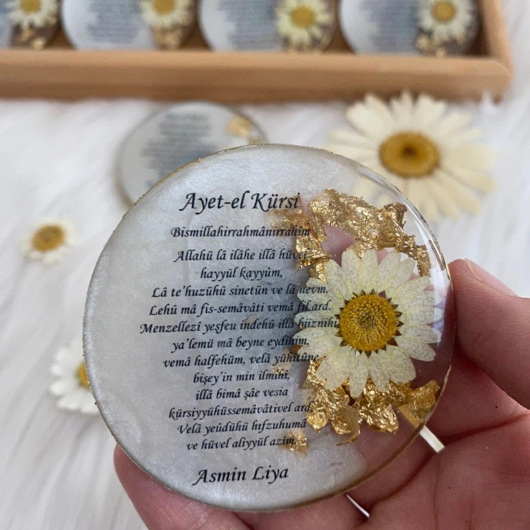 Kişiye Özel Papatya Dekorlu Epoksi Magnet – 20 Adet