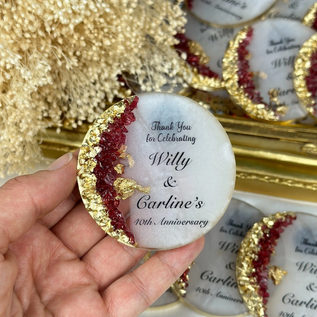 Kişiye Özel Taşlı Epoksi Magnet – 20 Adet İsimli Yuvarlak Düğün & Nişan Hediyelikleri