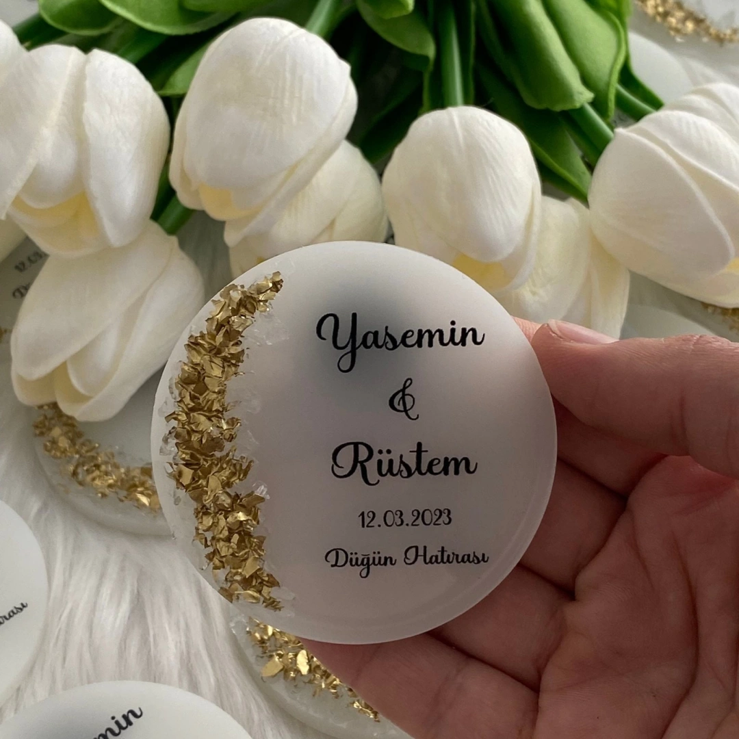 Kişiye Özel Taşlı Epoksi Magnet – 20 Adet Renkli Yuvarlak Düğün ve Kına Hediyelikleri