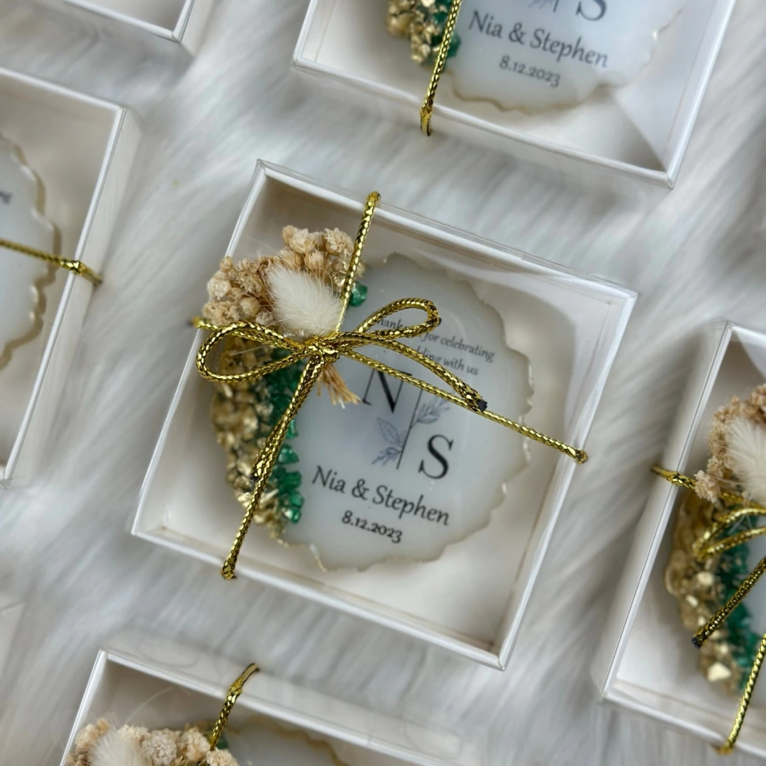 Kişiye Özel Kutulu Epoksi Magnet – Dalgalı Tasarım Hediyelik (20 Adet)