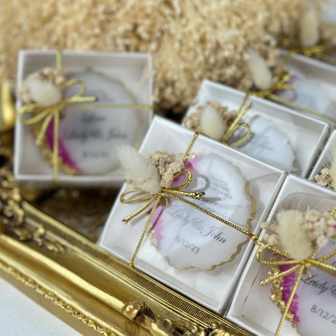 Kişiye Özel Taşlarla Dekore Edilmiş Kutulu Epoksi Magnet Seti – 20 Adet