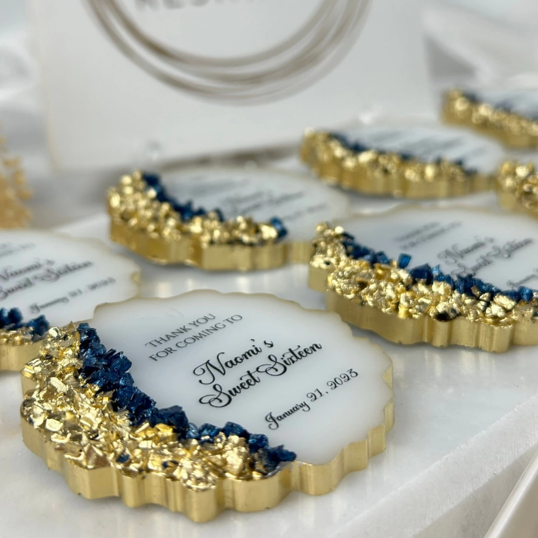 Kişiye Özel Kutulu Epoksi Taşlı Magnet Seti – 20 Adet Zarif ve Kalıcı Hediye