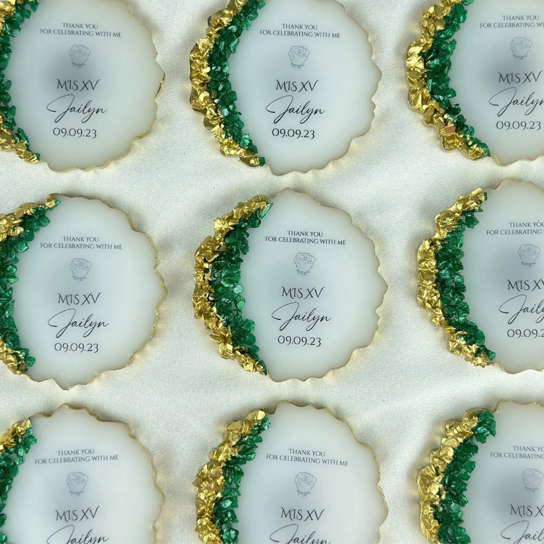 Kişiye Özel Taşlı Epoksi Magnet – 20 Adet Quinceanera & Düğün Hediyesi