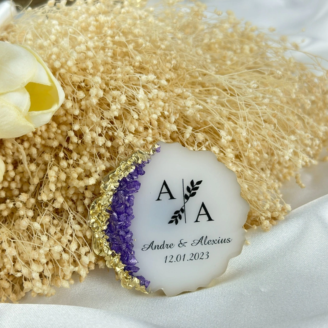 Kişiselleştirilmiş Taşlı Epoksi Magnet – 20 Adet Zarif Düğün ve Özel Gün Hediyesi