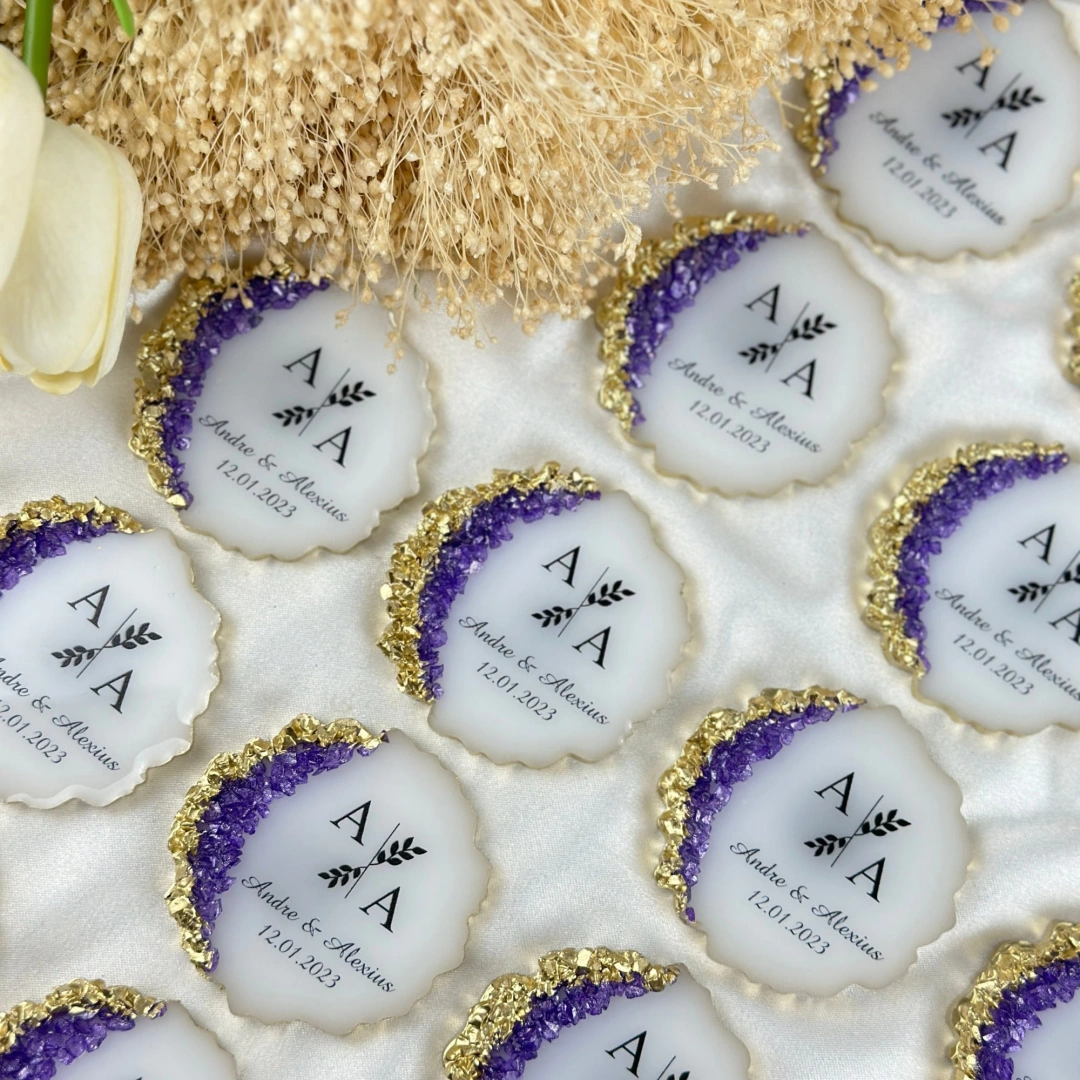 Kişiselleştirilmiş Taşlı Epoksi Magnet – 20 Adet Zarif Düğün ve Özel Gün Hediyesi