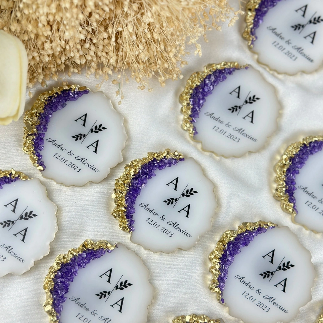 Kişiselleştirilmiş Taşlı Epoksi Magnet – 20 Adet Zarif Düğün ve Özel Gün Hediyesi