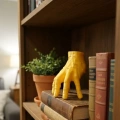 HERŞEYTREND 3D Sarı El Heykeli 17x16 cm Raf ve Masa Üstü Dekor