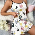 HERŞEYTREND  Beyaz Üstüne Desenli İnce Askılı Şortlu Pijama Takımı