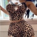 HERŞEYTREND  Leopar Desenli Dantel İşlemeli İnce Askılı Şortlu Pijama Takımı