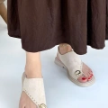 HERŞEYTREND Oliwa Bej Süet Parmak Arası Sandalet