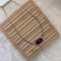 HERŞEYTREND Taşlı Kolye - Bordo