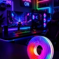 HERŞEYTREND Uygulama Kontrollü RGB Neon Led Şerit Işık 16 Milyon Renk Destekli