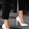 HERŞEYTREND Hillar Beyaz Cilt Stiletto Ayakkabı
