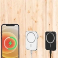 İOS Uyumlu Manyetik Tasarım Magsafe İphone 12/13/14/15 araç şarjı