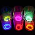 Karanlıkta Yanan Gece Işığı Mega Glow Bardaklar 8 Adet 8.5 X 10.5 Cm