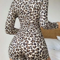HERŞEYTREND  Pamuklu Leopar Desenli Düğmeli Uzun Kol Tulum Pijama