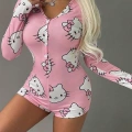 HERŞEYTREND  Pamuklu Pembe Hello Kitty Desenli Düğmeli Uzun Kol Tulum Pijama