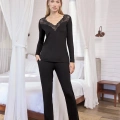 HERŞEYTREND  Uzun Kollu Dantelli ve Dekolteli Pijama Takımı