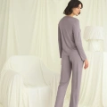 HERŞEYTREND  Yakası Kolu ve Omzu Dantelli Boydan Düğmeli Pijama Takımı