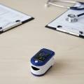 HERŞEYTREND Kolay Kullanımlı Parmak Tipi Pulse Oksimetre Ev Tipi Kullanım