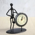 Metal Saatli Saksafon Çalan Müzisyen Alk4335