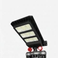 Solar Panelli 3 Lens Dış Mekan Güvenlik Kamerası Hareket Algılamalı LED Aydınlatmalı
