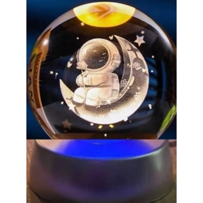 Dekoratif Ay Üstünde Astronot Tasarımlı Plastik Altlıklı Cam Küre