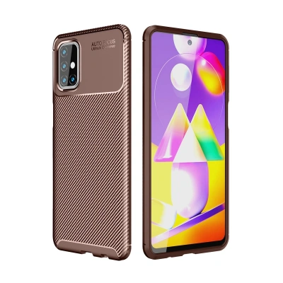 HERŞEYTREND Samsung Galaxy M31s Kılıf Auto Focus Karbon Kapak - Kahverengi