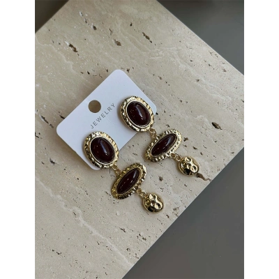 HERŞEYTREND Taşlı Küpe - Kahverengi