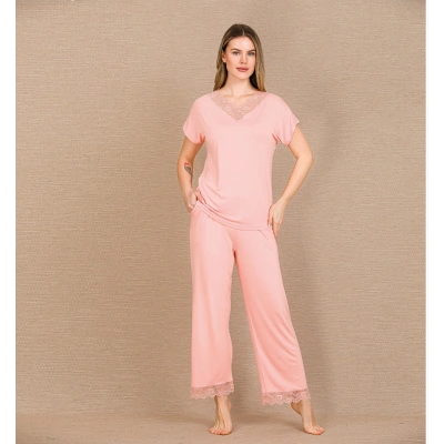 HERŞEYTREND  Viskon Şık Tasarım Dantel İşlemeli Açık Pembe Kısa Kol Pijama Takımı