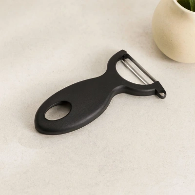 L-00834 Soyacak Siyah Plastik Saplı