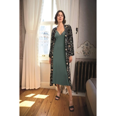 HERŞEYTREND  Çiçek ve Yaprak Desenli Dantelli ve Dekolteli Sabahlık Takımı