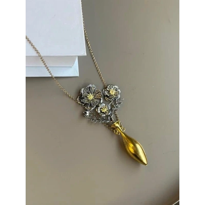 HERŞEYTREND Vazodaki Çiçekler Kolye - Altın