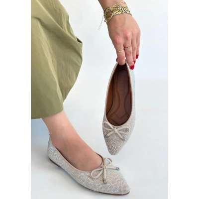 Sarra Bej Saten İşlemeli Babet Ayakkabı