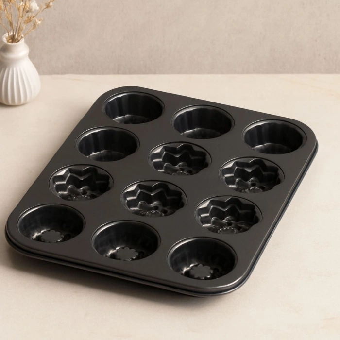 12 Gözlü Metal Muffin Kek Kalıbı - Siyah