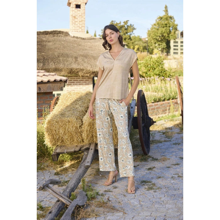 HERŞEYTREND  Çiçek Deseni V Yaka Pijama Takımı