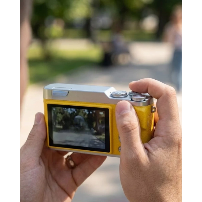 HERŞEYTREND Dijital Kamera 18x Zoom Flip Ekran Uzun Pil Ömrü